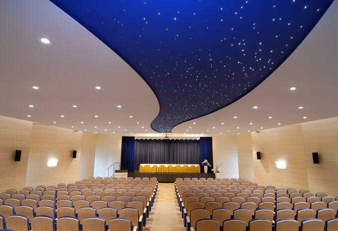 หอประชุมและห้องบรรยาย